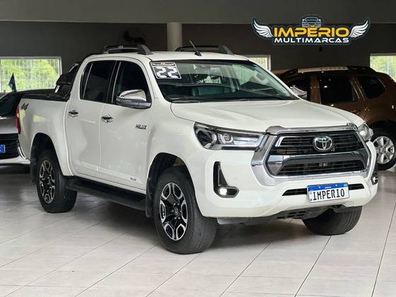 TOYOTA HILUX SW4 2.8 D-4D TURBO DIESEL SRX 4X4 AUTOMÁTICO